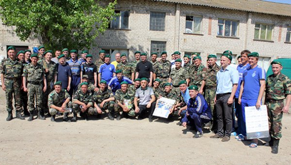 «Здесь служат настоящие герои!», – динамовцы встретились с пограничниками в Херсонской области