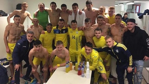 Ярмоленко и Безус посетили матч сборной Украины против Японии