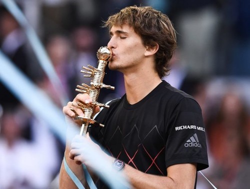 Выиграв турнир в Мадриде, Зверев повторил достижение Федерера