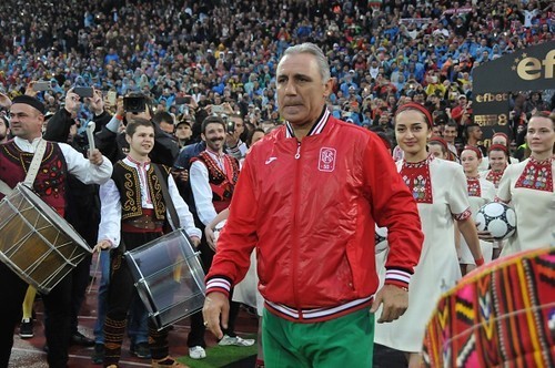 Стоичков поздравил Десну с выходом в Премьер-лигу