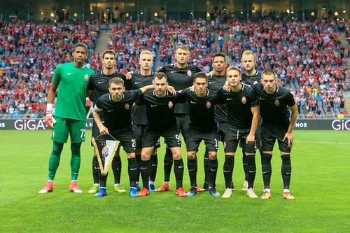 Динамо поздравило Зарю с выходом в плей-офф квалификации Лиги Европы