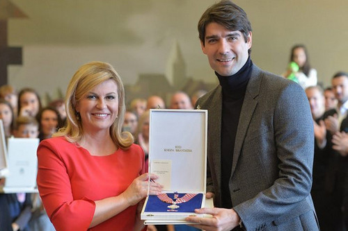 Ведран Чорлука получил государственную награду Хорватии